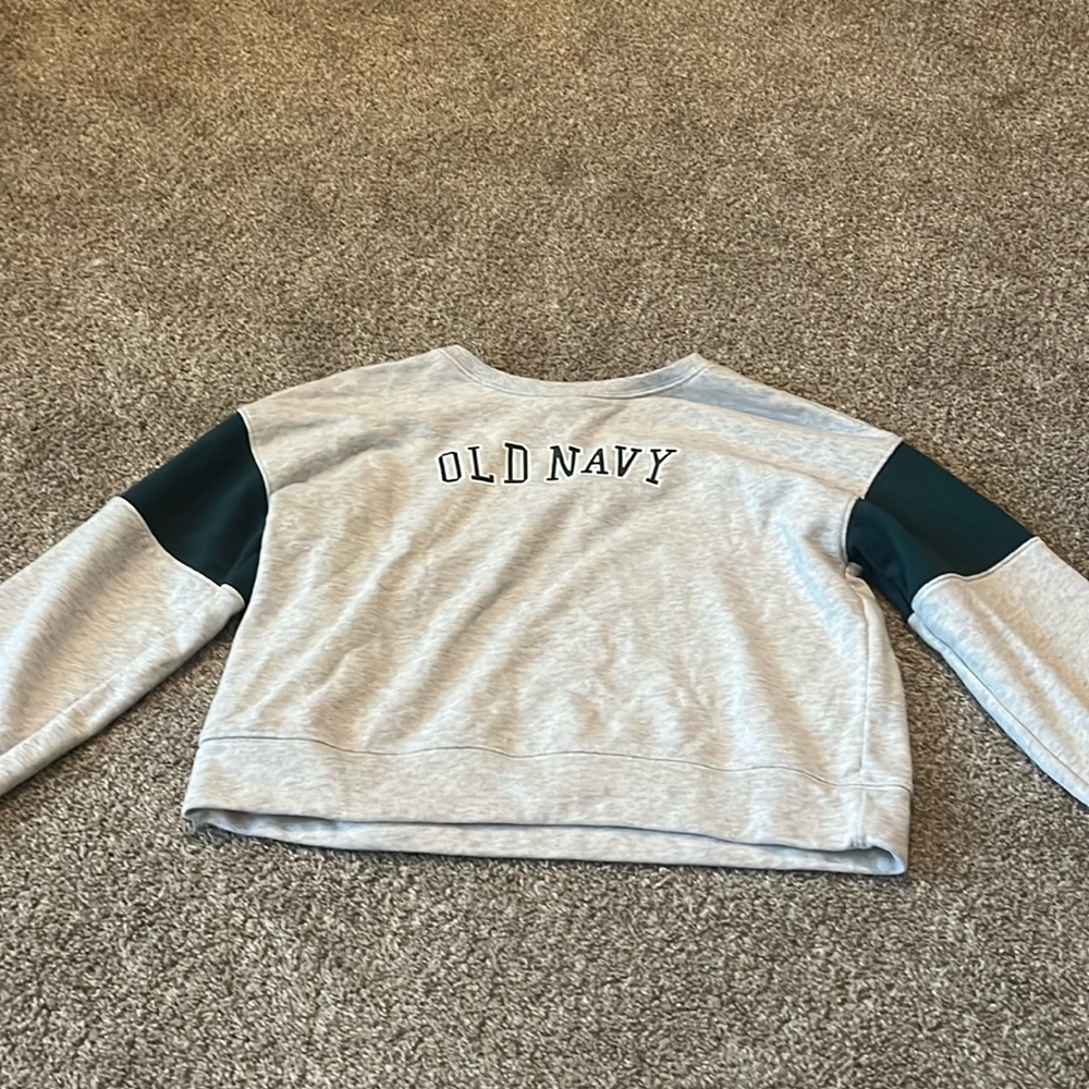 old navy crop sweatshirt size L